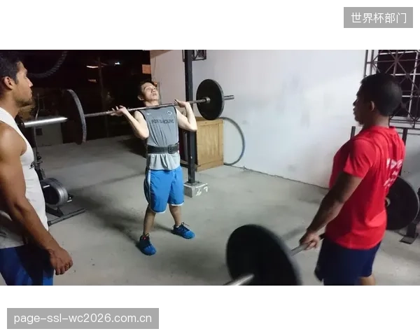 巴拿马队缺乏高原比赛经验,若在墨西哥城等高海拔球场比赛将面临体能挑战。 巴拿马队缺乏高原比赛经验,若在墨西哥城等高海拔球场比赛将面临体能挑战。